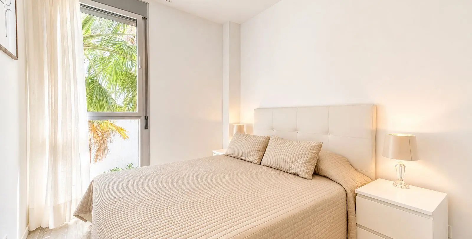 Продажа апартаментов на среднем этаже в Estepona 15