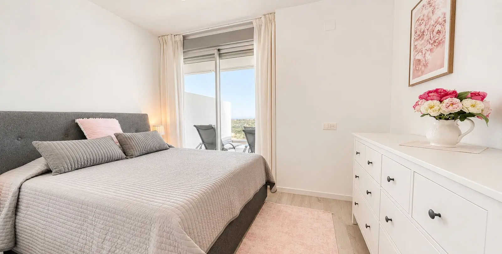 Продажа апартаментов на среднем этаже в Estepona 18