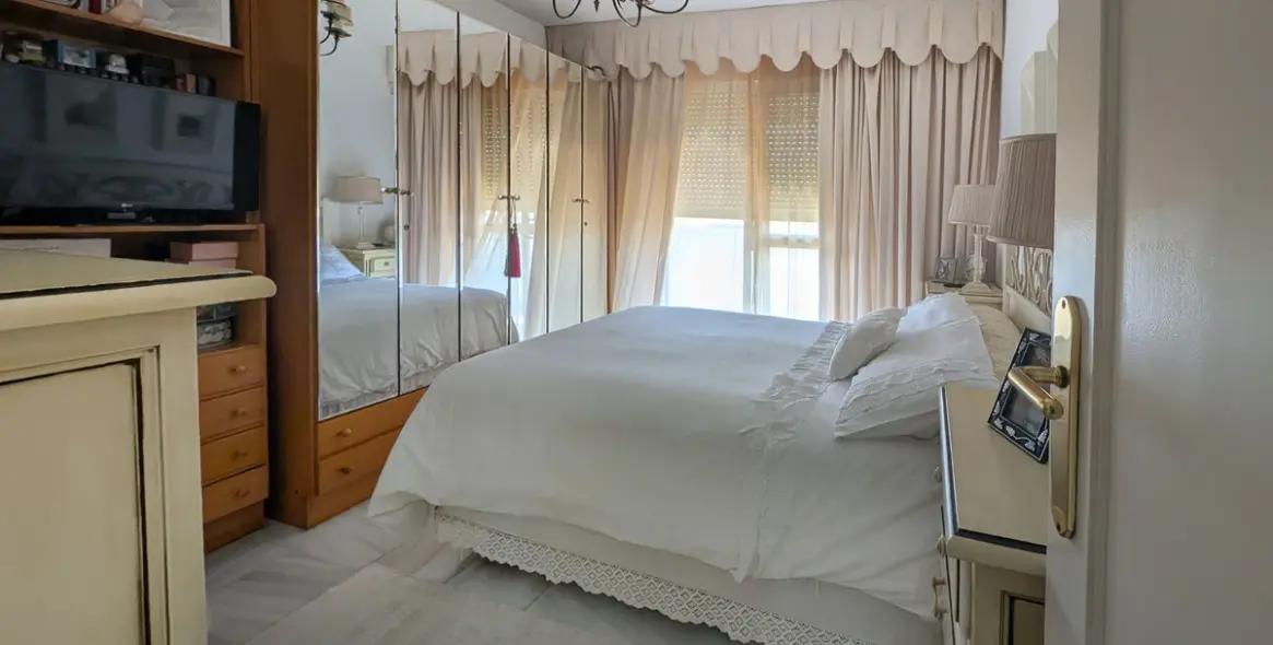 Venta de apartamento en planta media en Fuengirola 13