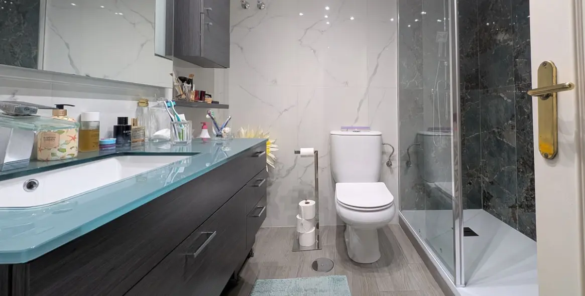 Venta de apartamento en planta media en Fuengirola 15