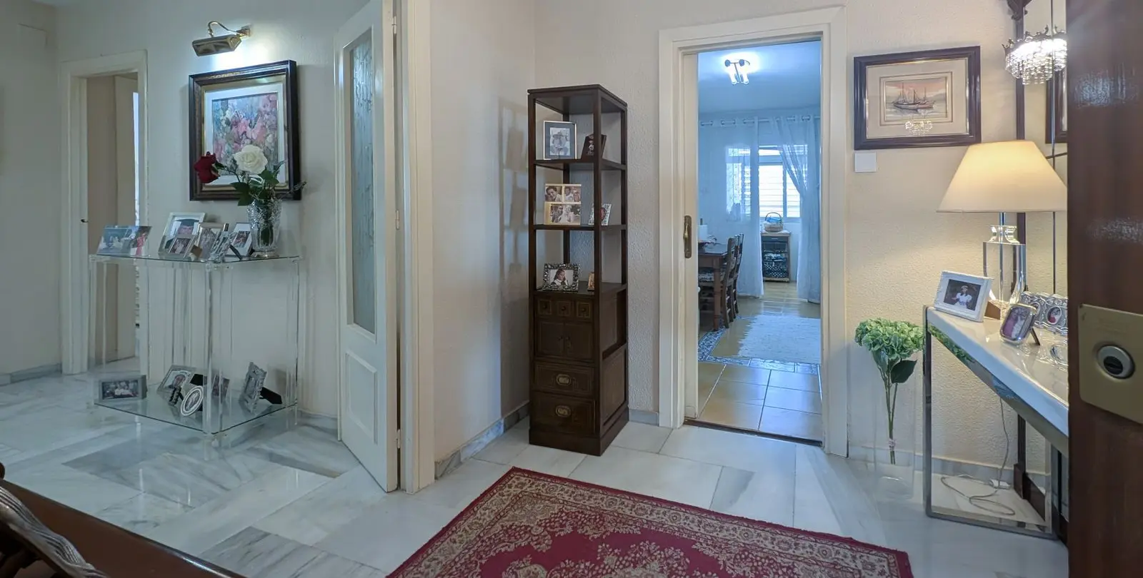 Sale of middle floor apartment in Fuengirola 2