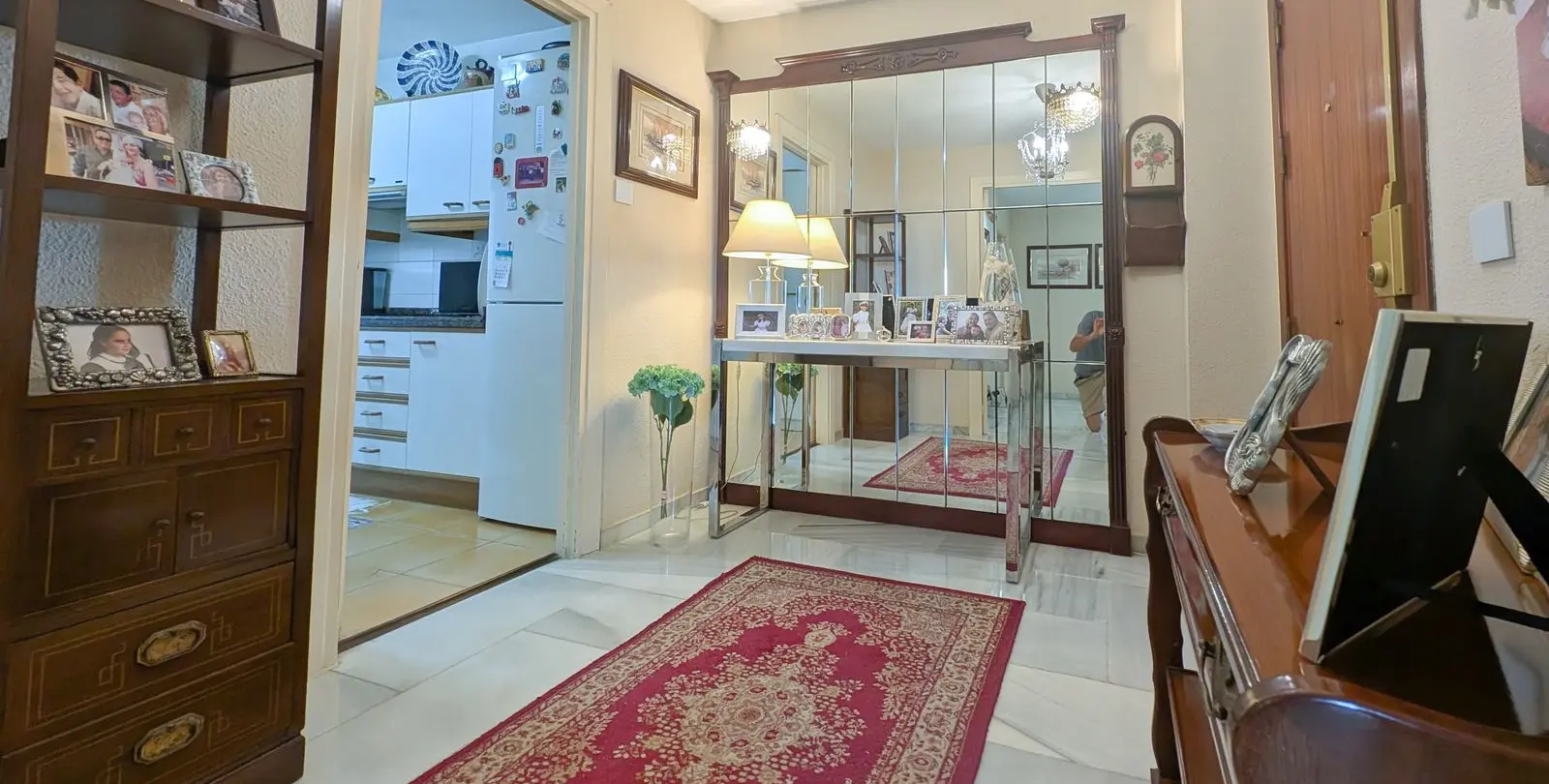 Sale of middle floor apartment in Fuengirola 3