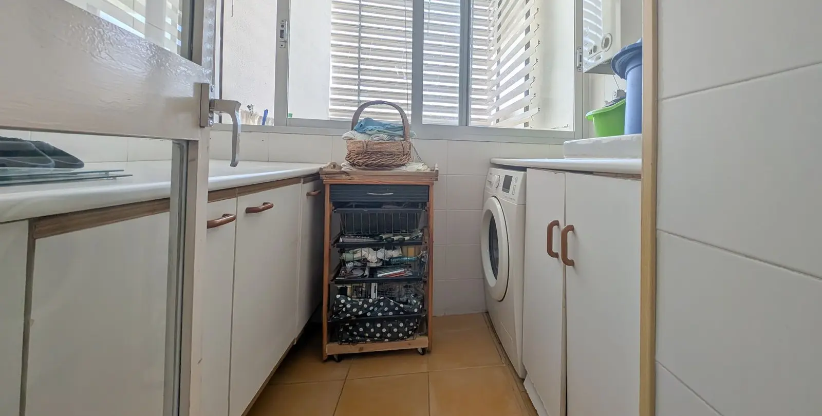 Sale of middle floor apartment in Fuengirola 7