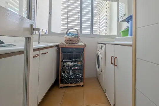 Image 7 thumb