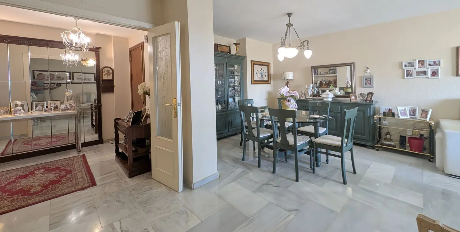 Sale of middle floor apartment in Fuengirola 9