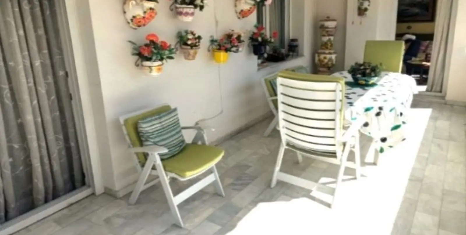 Sale of middle floor apartment in Estepona 7