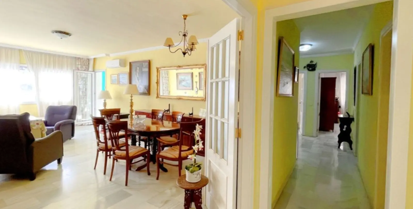 Sale of middle floor apartment in Estepona 8