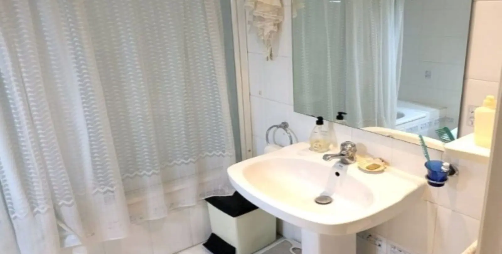 Sale of middle floor apartment in Estepona 13