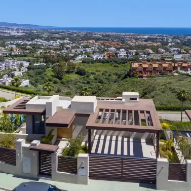 Sale of detached villa in Benahavís