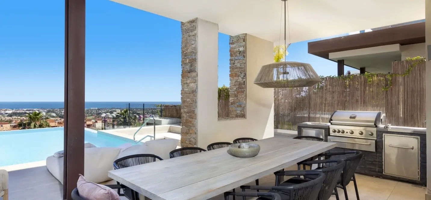 Sale of detached villa in Benahavís 2