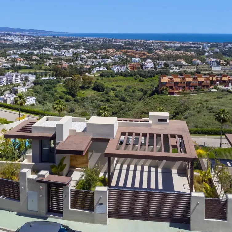 Sale of detached villa in Benahavís