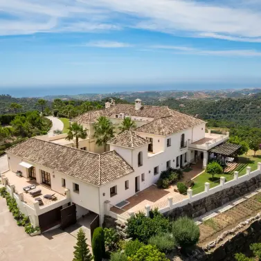 Venta de villa independiente en Estepona