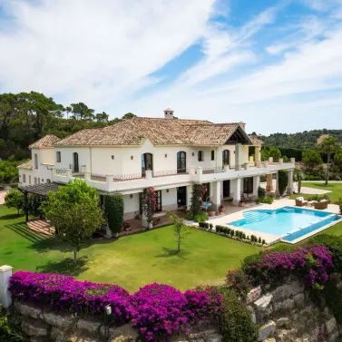 Venta de villa independiente en Estepona