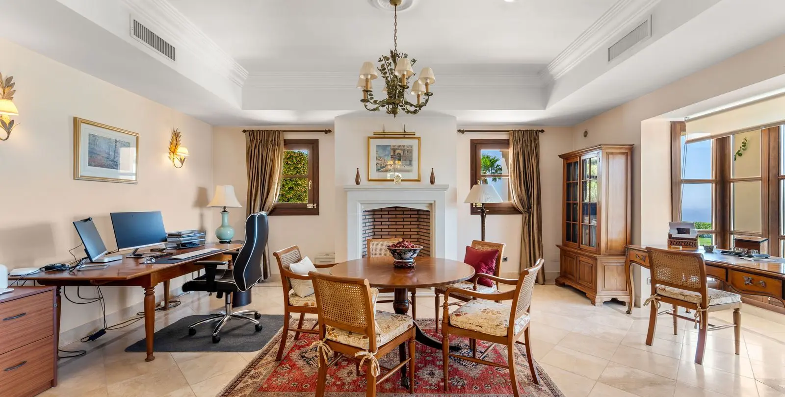 Sale of detached villa in Estepona 61