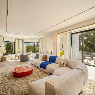 Venta de villa independiente en Nueva Andalucía