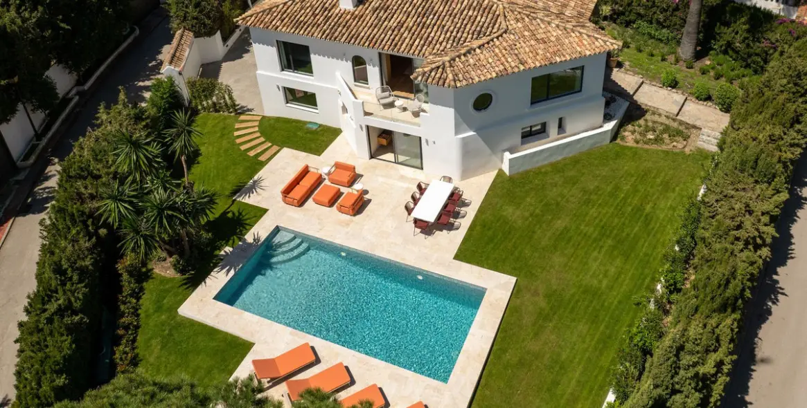 Venta de villa independiente en Nueva Andalucía 7