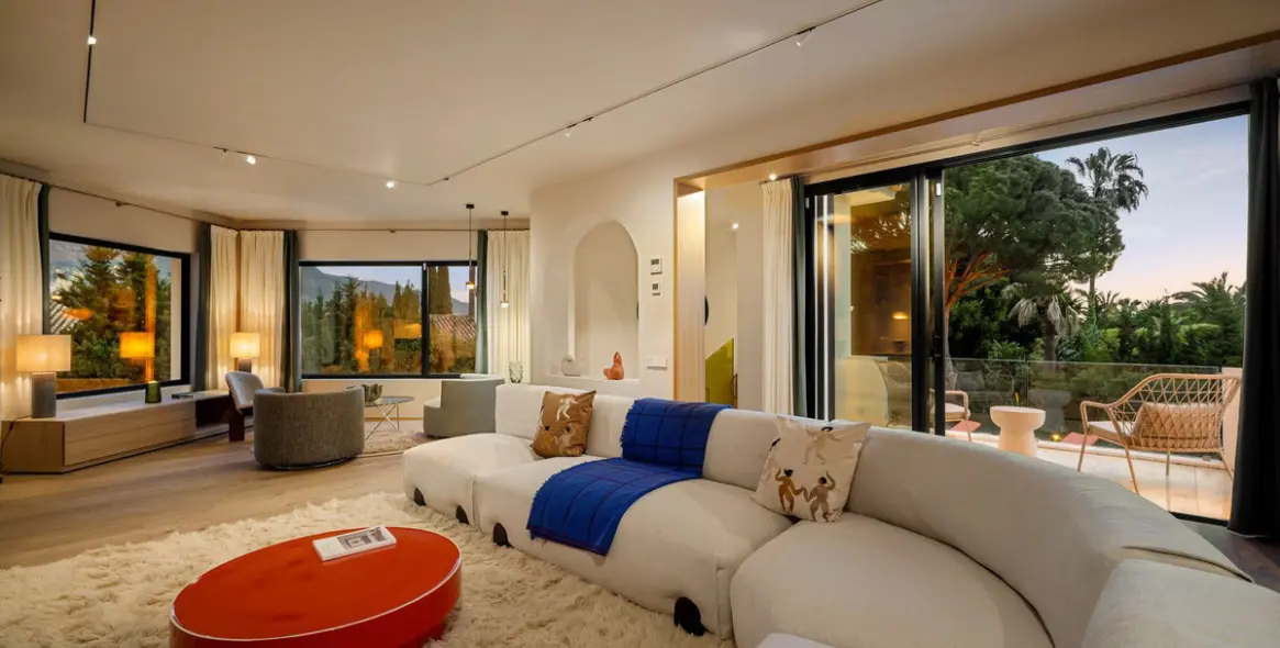 Venta de villa independiente en Nueva Andalucía 30