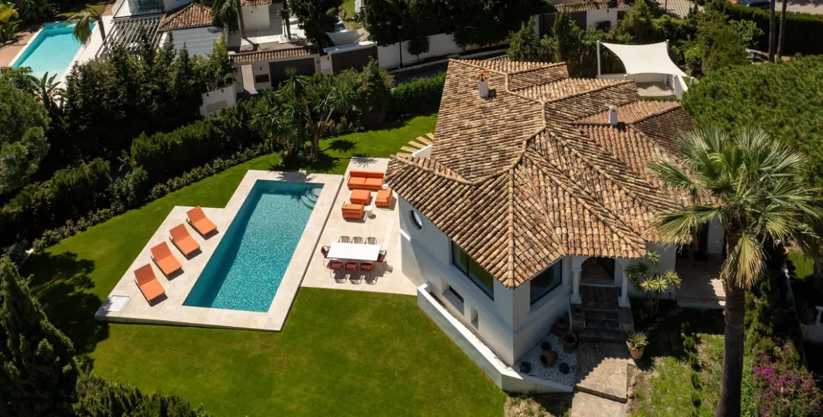 Venta de villa independiente en Nueva Andalucía 34