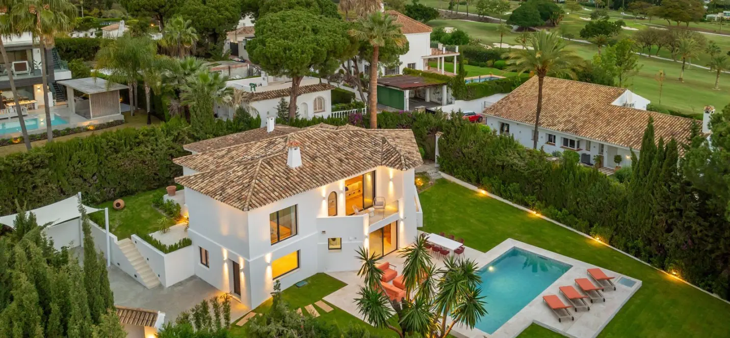Продажа  отдельно стоящей виллы в Nueva Andalucía 4