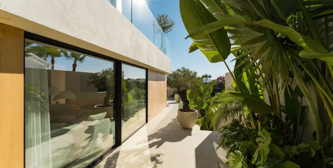 Venta de villa independiente en Nueva Andalucía 9