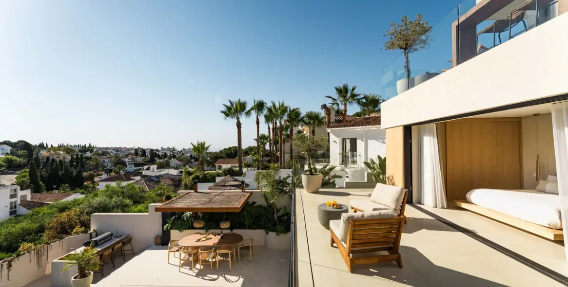 Venta de villa independiente en Nueva Andalucía 11