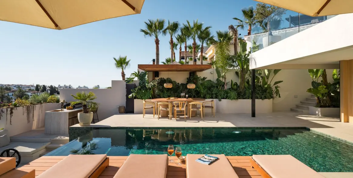 Venta de villa independiente en Nueva Andalucía 27