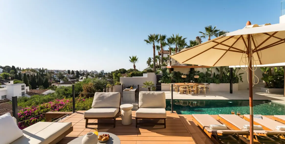 Venta de villa independiente en Nueva Andalucía 38