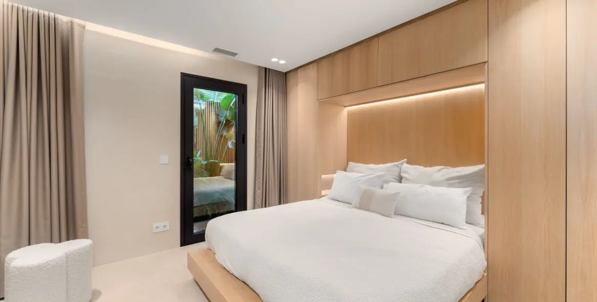 Venta de villa independiente en Nueva Andalucía 45