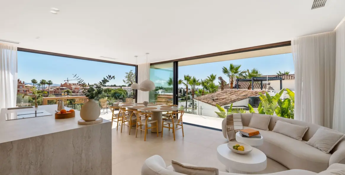 Venta de villa independiente en Nueva Andalucía 46