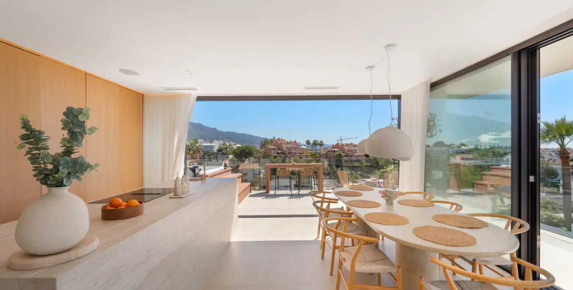 Venta de villa independiente en Nueva Andalucía 47