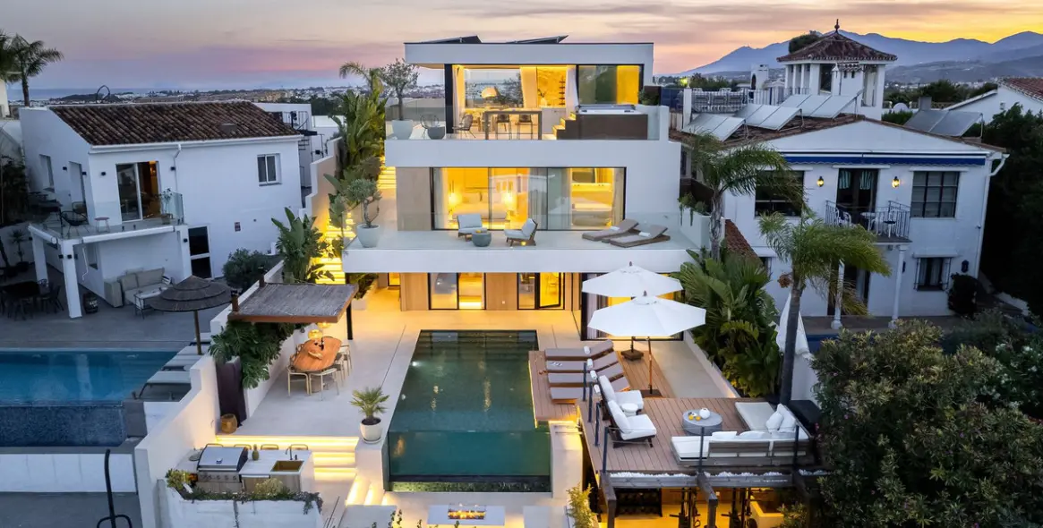 Venta de villa independiente en Nueva Andalucía 59