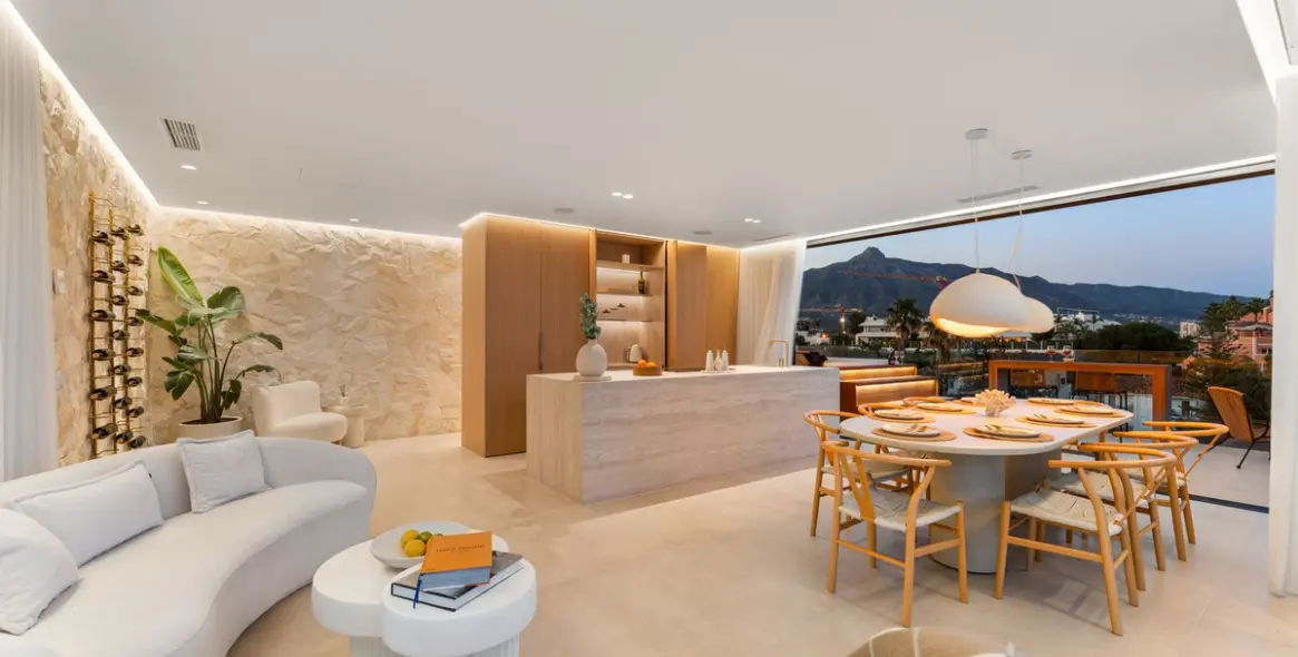 Venta de villa independiente en Nueva Andalucía 74