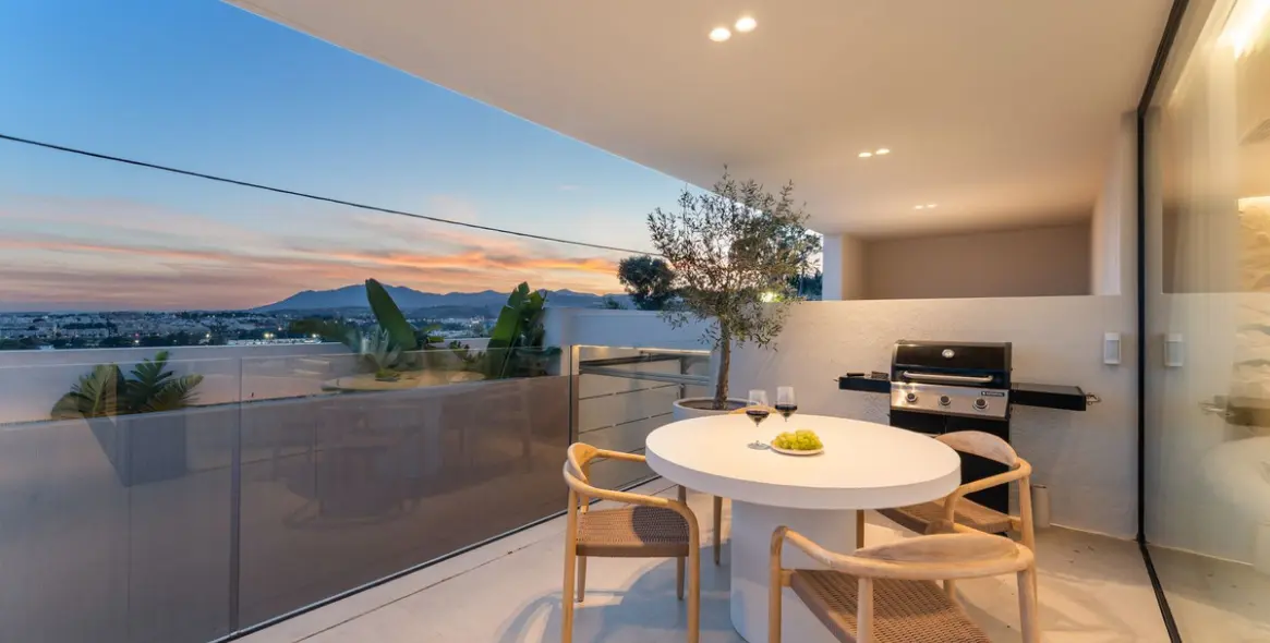 Venta de villa independiente en Nueva Andalucía 77