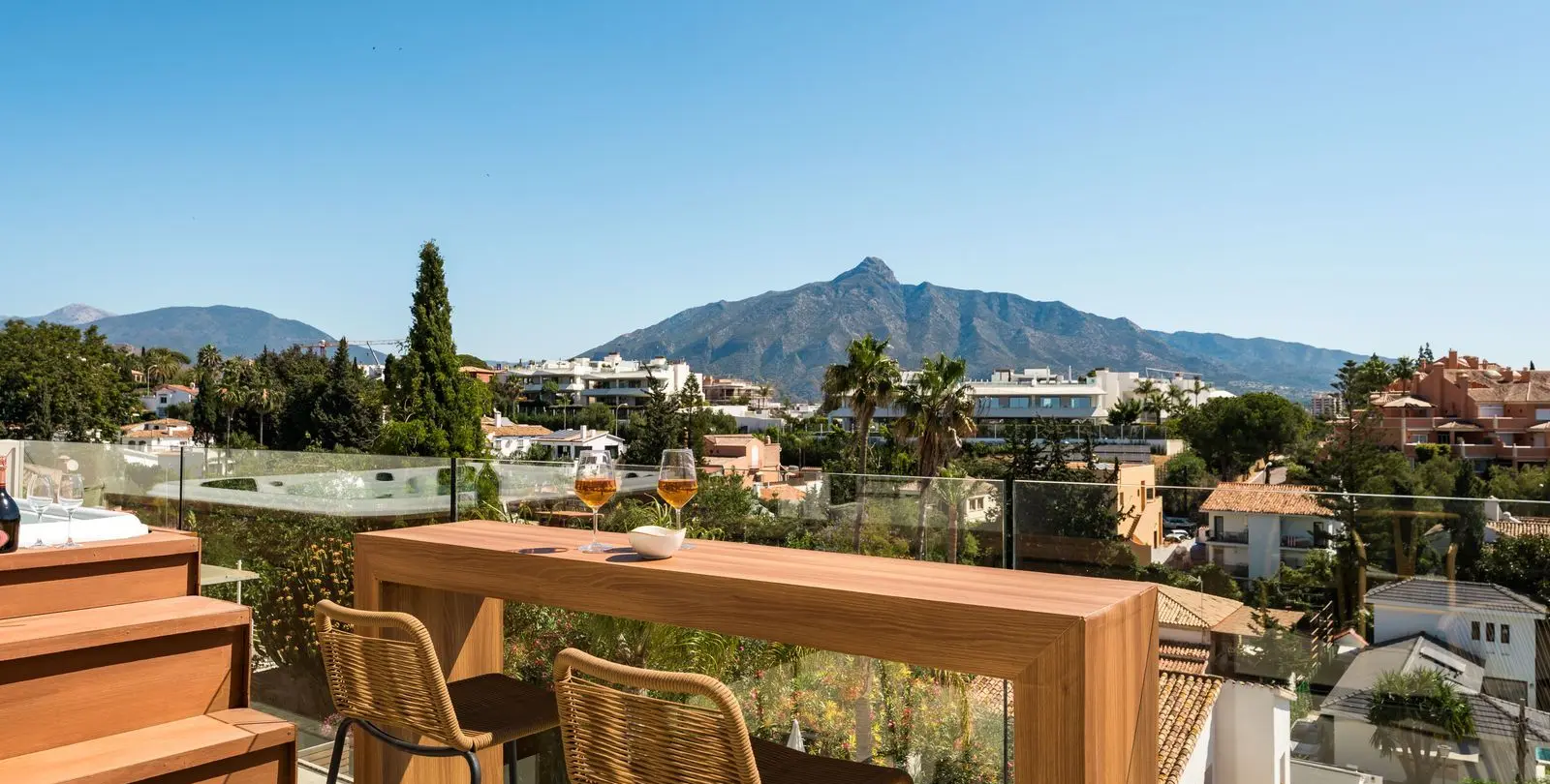 Venta de villa independiente en Nueva Andalucía 61