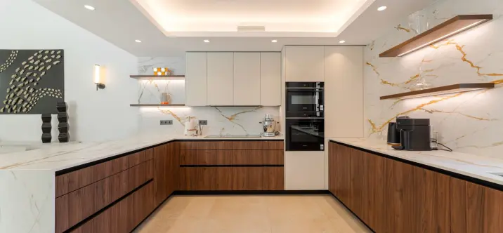 Venta de villa independiente en Nueva Andalucía 4