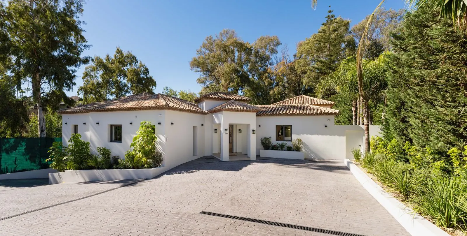 Venta de villa independiente en Nueva Andalucía 34