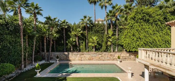 Sale of detached villa in Nueva Andalucía 3