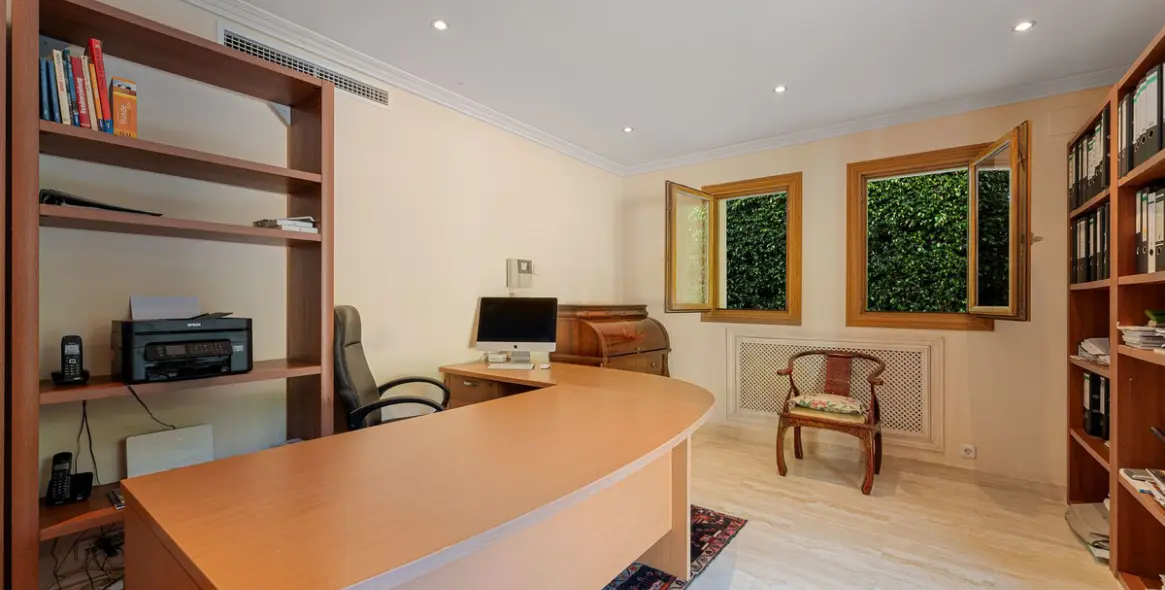 Sale of detached villa in Nueva Andalucía 24