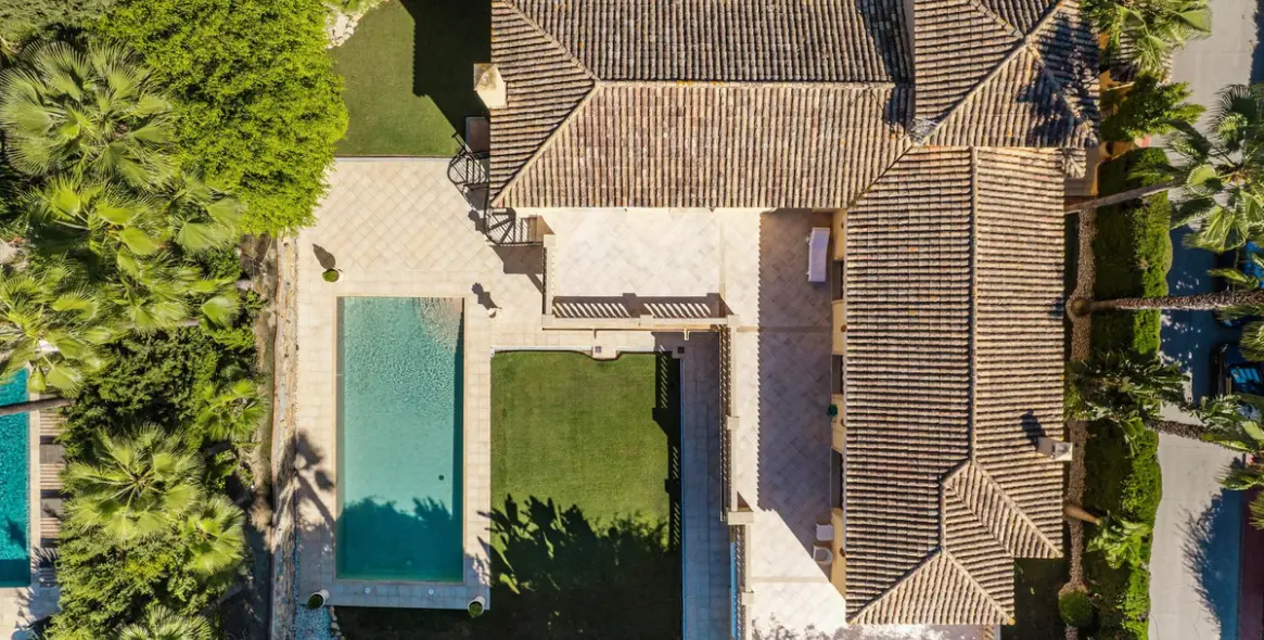 Sale of detached villa in Nueva Andalucía 36