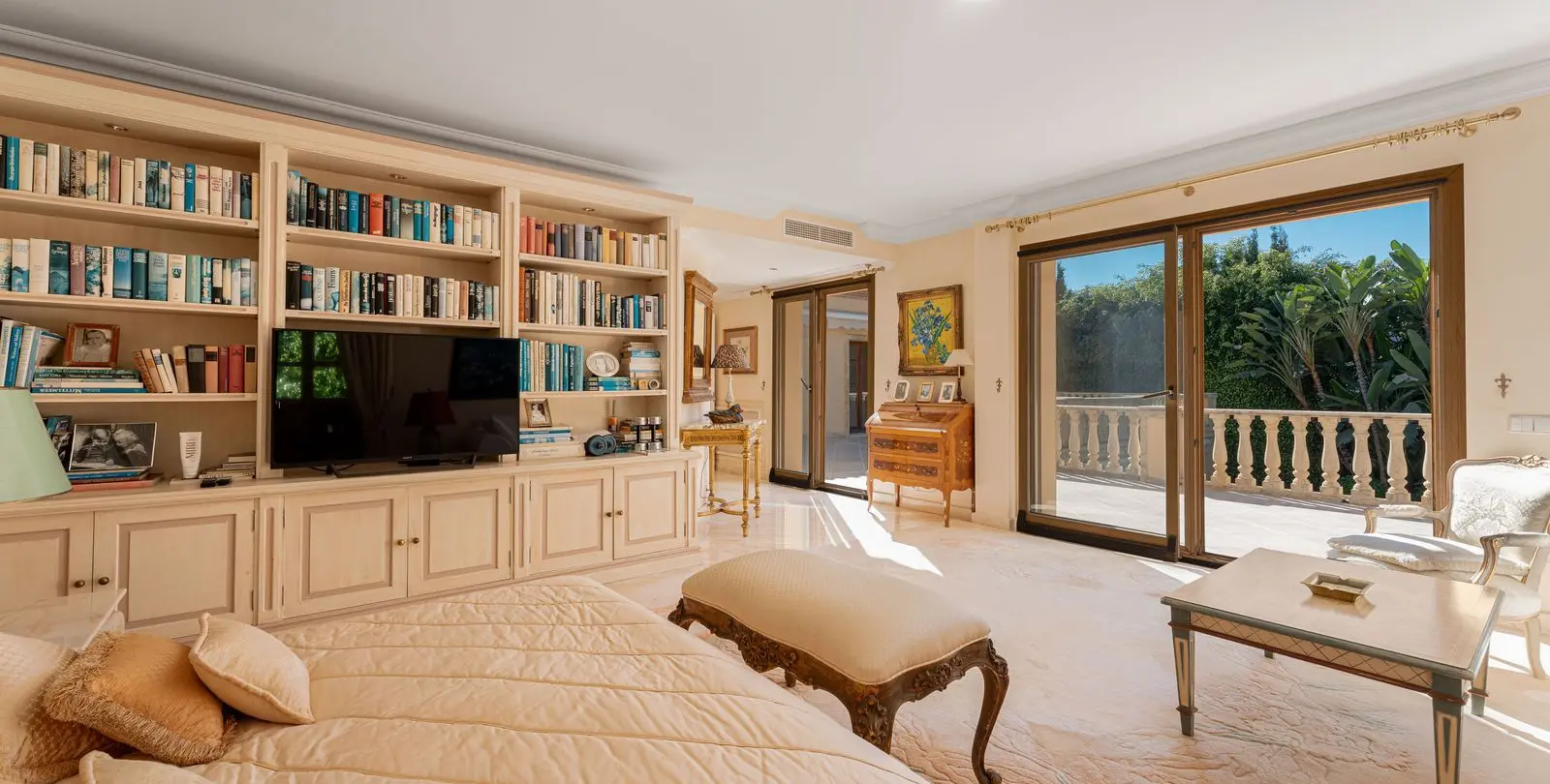 Venta de villa independiente en Nueva Andalucía 7