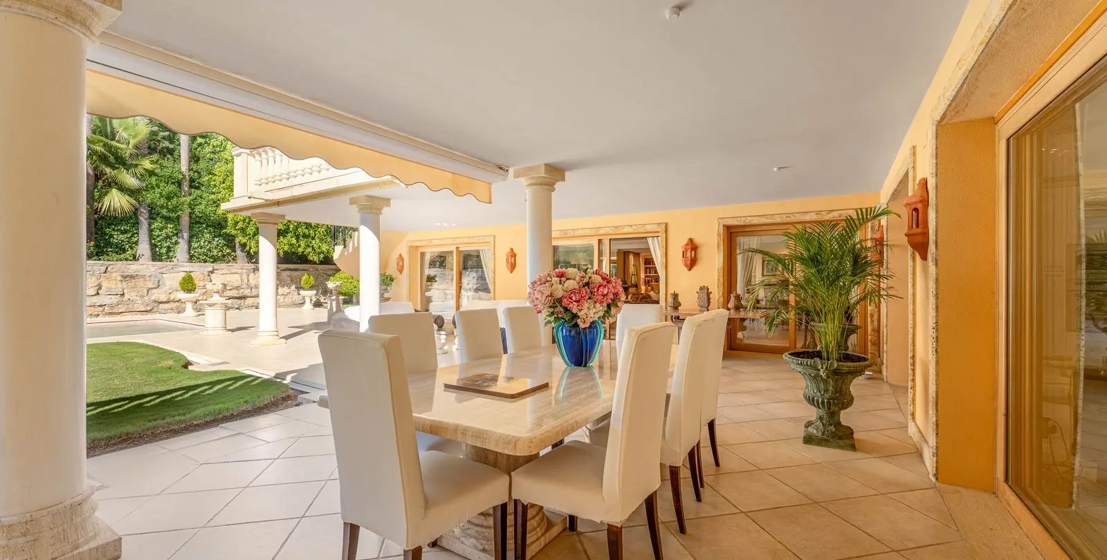Venta de villa independiente en Nueva Andalucía 14