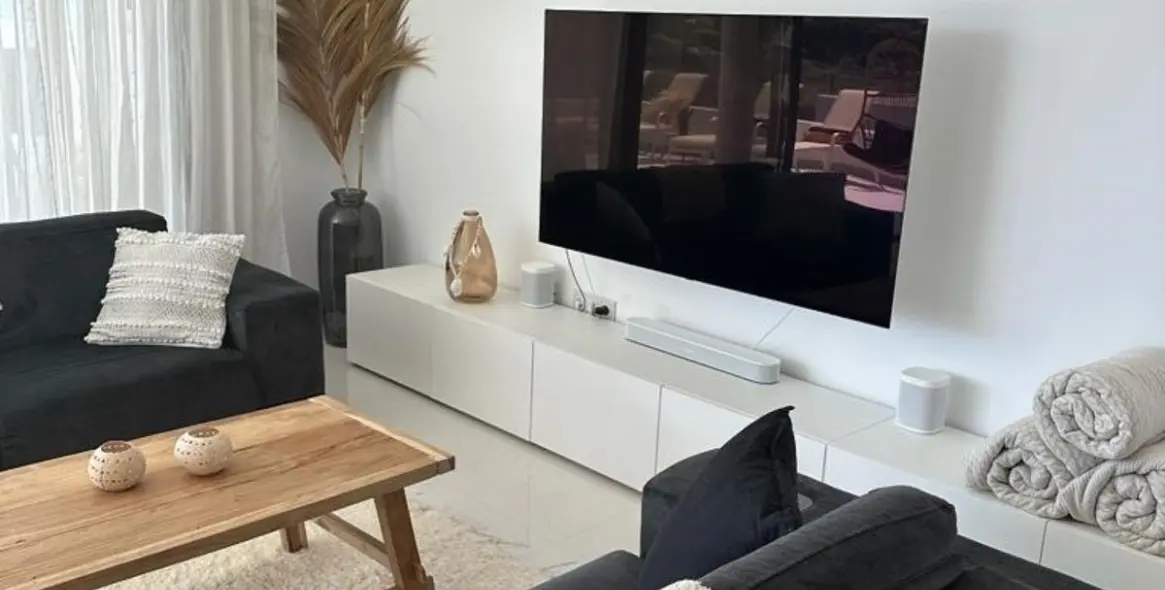 Alquiler a corto plazo de apartamento en planta media en Estepona 11