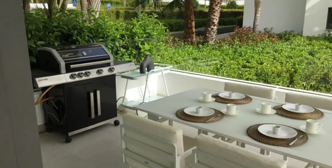 Alquiler a corto plazo de apartamento en planta media en Estepona 22