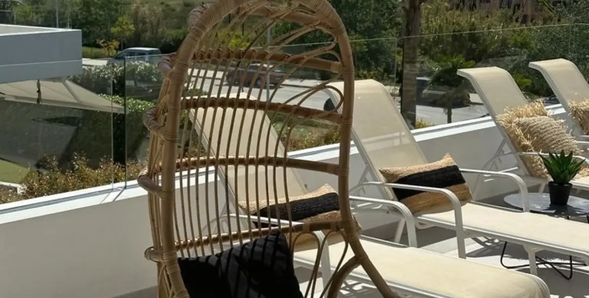 Alquiler a corto plazo de apartamento en planta media en Estepona 34