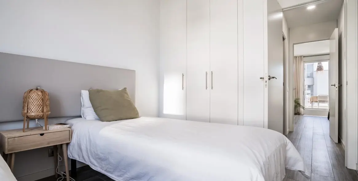 Long-term rent of middle floor apartment in Cancelada 10