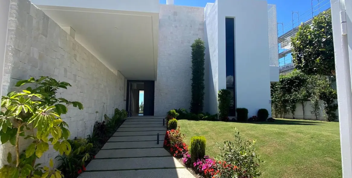 Long-term rent of middle floor apartment in Cancelada 22