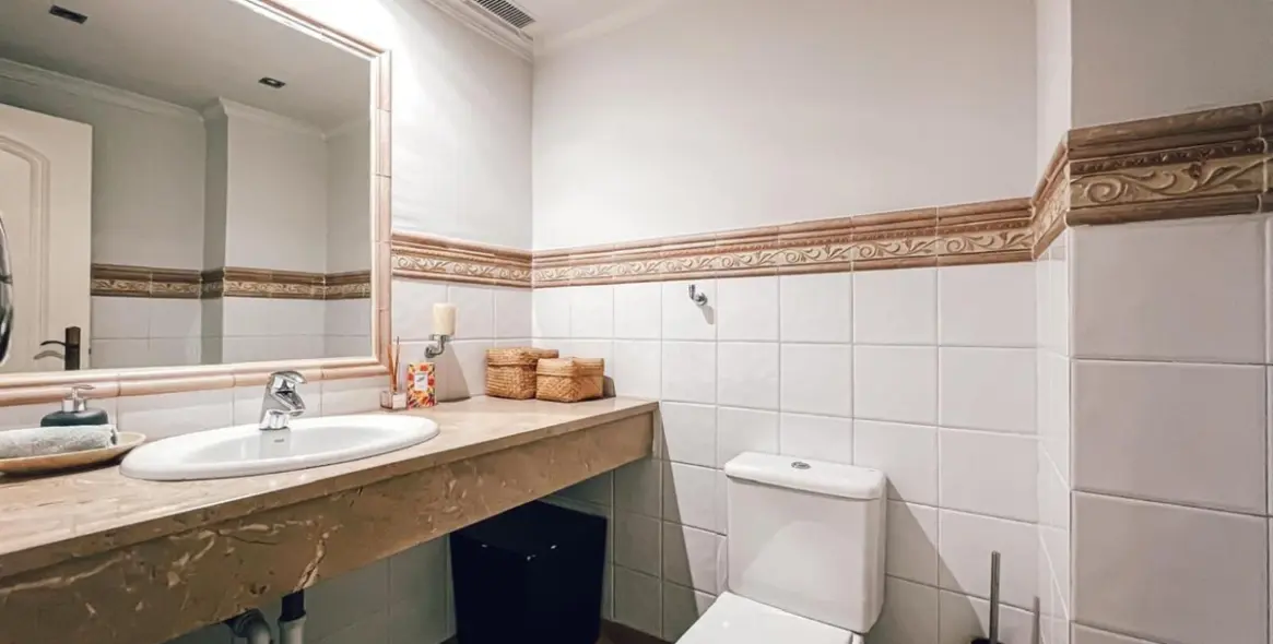 Long-term rent of ground floor apartment in Nueva Andalucía 7