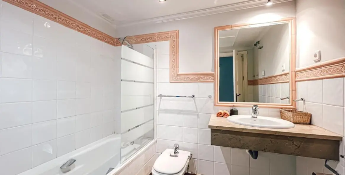 Long-term rent of ground floor apartment in Nueva Andalucía 9