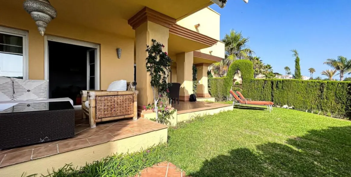 Long-term rent of ground floor apartment in Nueva Andalucía 19