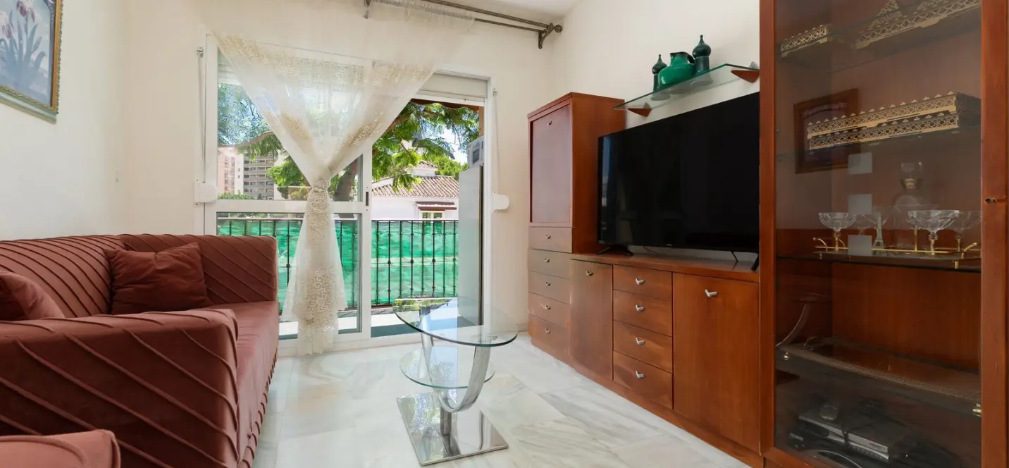 Venta de apartamento en planta media en Fuengirola 1